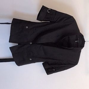 Lightweight belted single button jacket